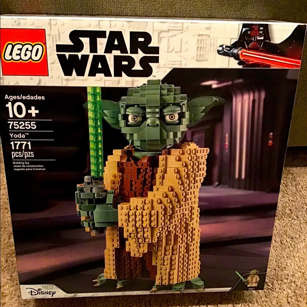 Star Wars Yoda with light saber lego building set